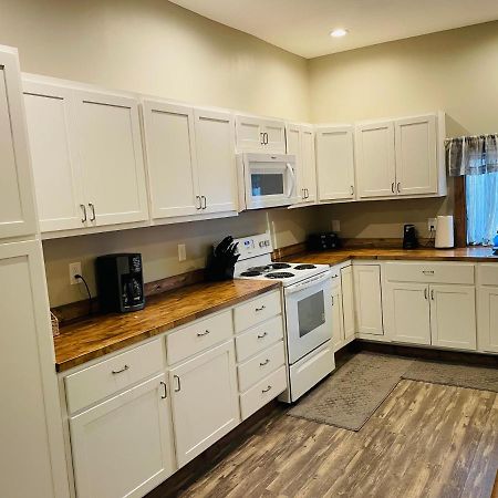 Modern Farmhouse 3 Bed, 2 Bath Apartment, Sleeps 7, Lots Of Space, Steps To Downtown, Honeywell & Eagles Theater Wabash Esterno foto